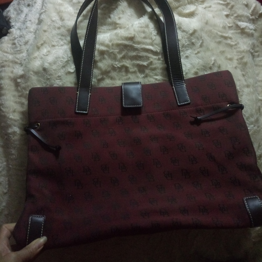 Dooney&Bourke XL Shoulder Bag